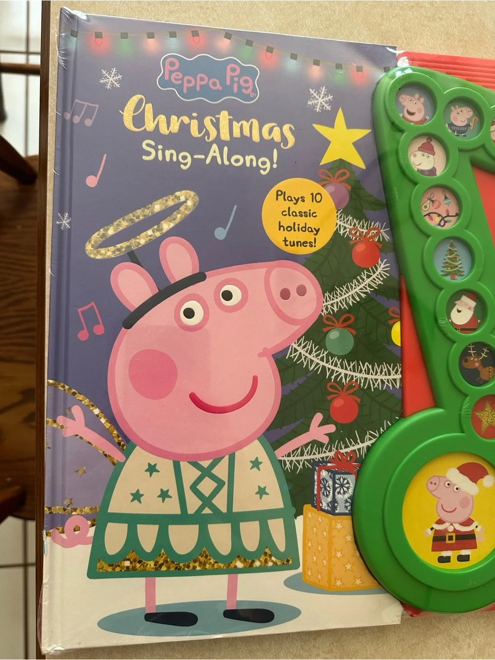 Peppa Pig Purple Green Red Christmas Sing-Along Book